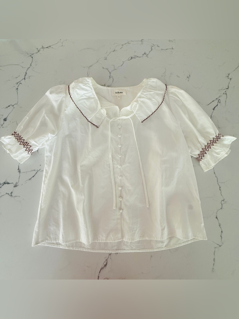 bohme White Ruffle Collar Button-Front Blouse with Contrast Trim